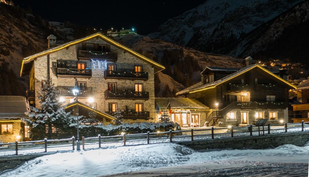 Petit Hotel Cogne Exterior foto